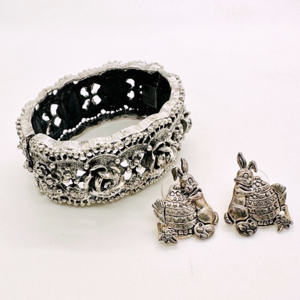 Vintage TORTOLANI Bracelet & Rabbit Earrings